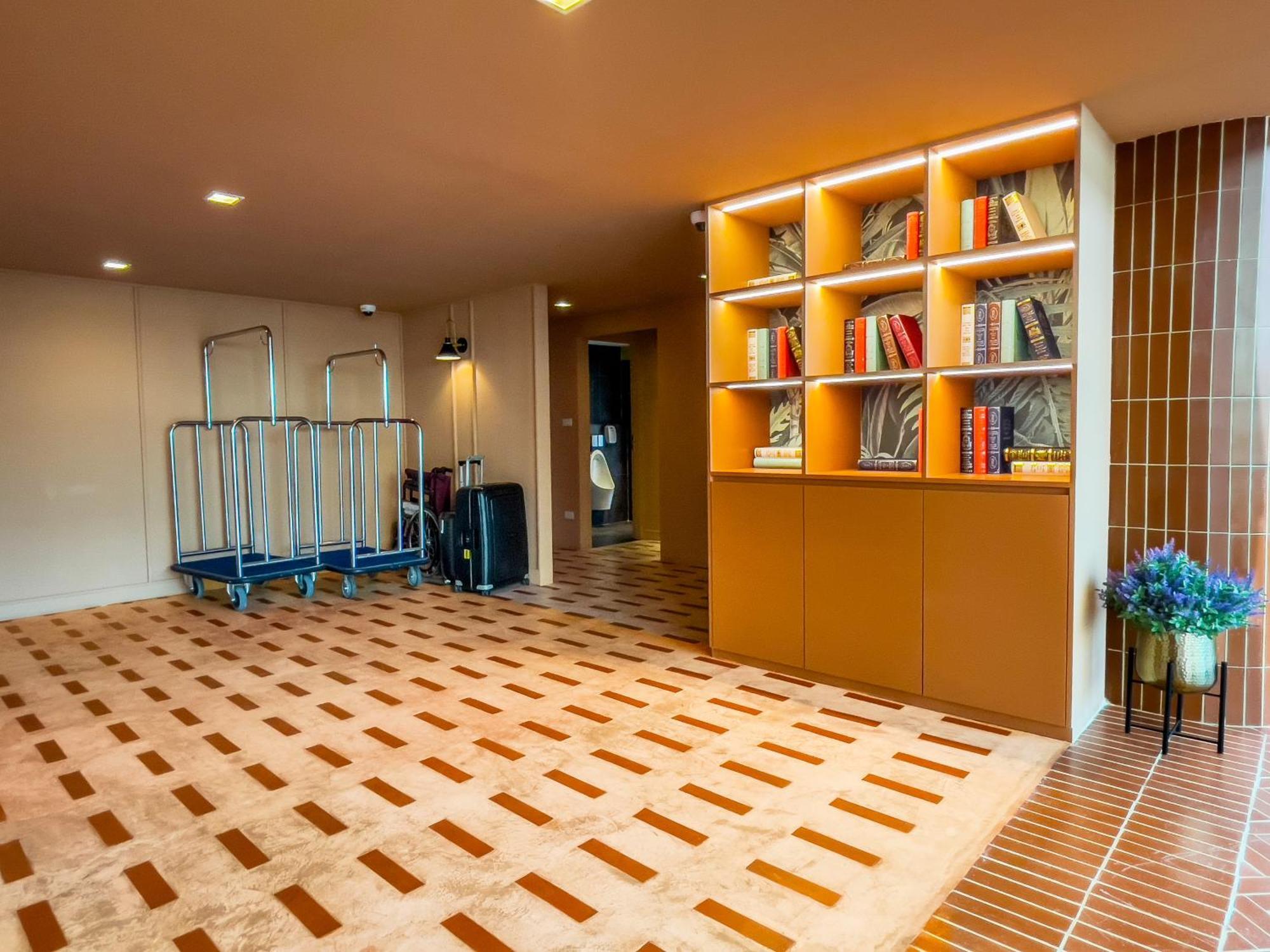 A-One Boutique Hotel Bangkok Extérieur photo